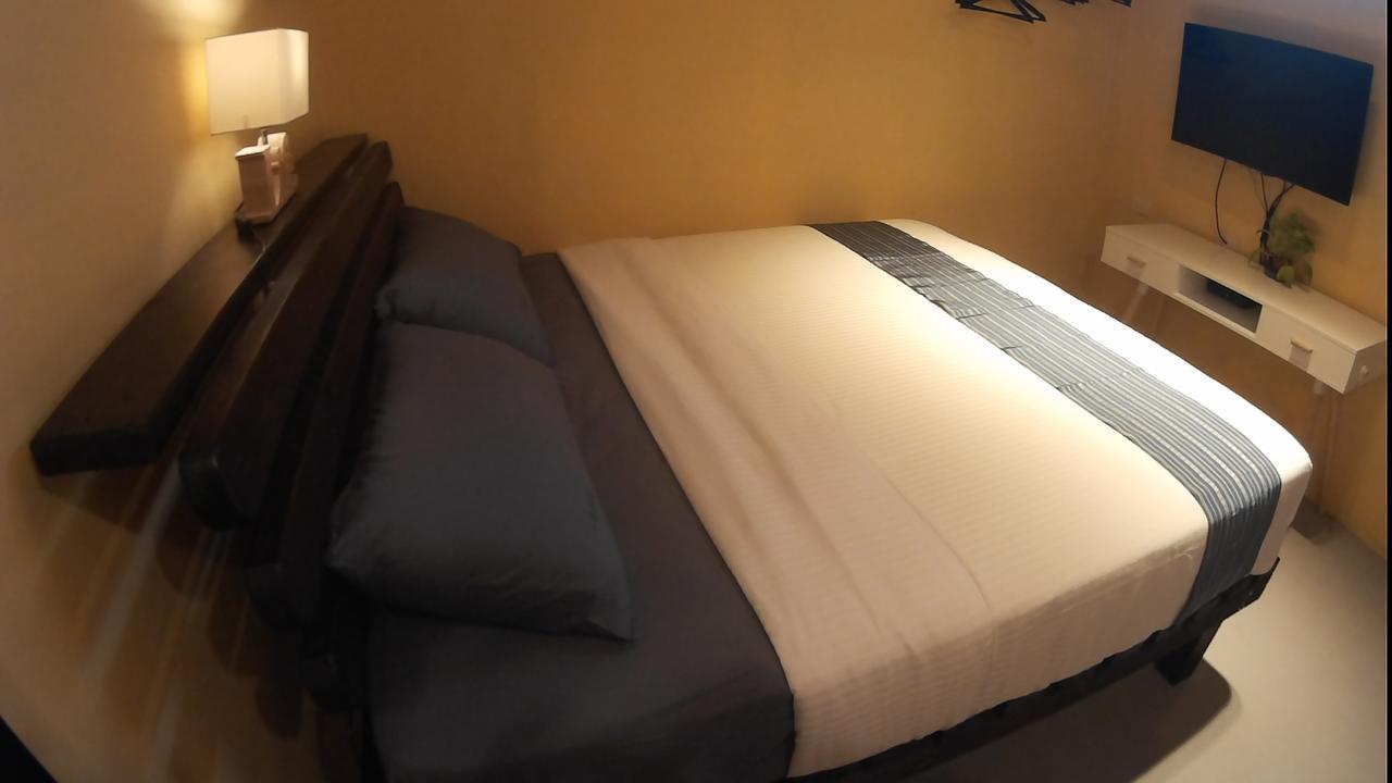 On Board Hostel Manzhou Dış mekan fotoğraf